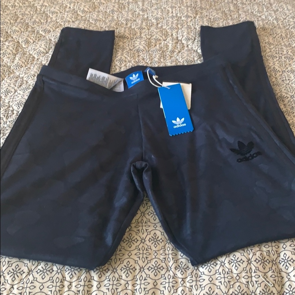 Adidas trefoil leggings